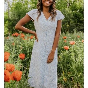 Beautiful dress! Roolee. Has tags!